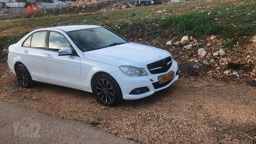 מודעת רכב מרצדס-בנץ C-class