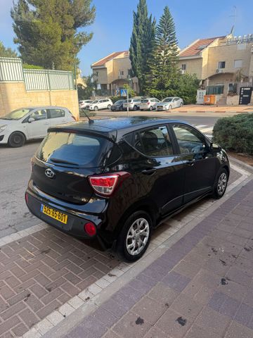יונדאי i10