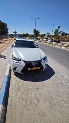 לקסוס GS