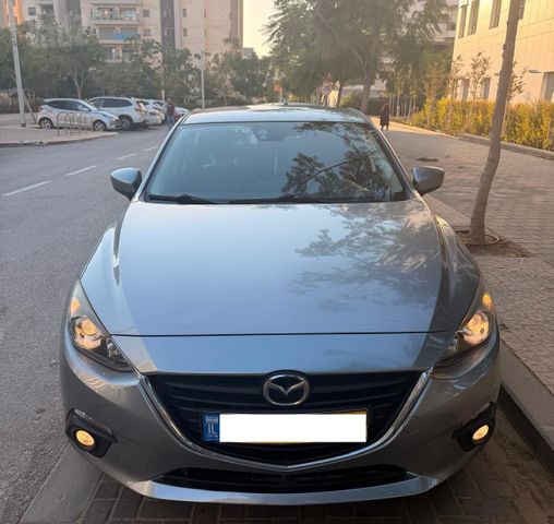 מאזדה 3