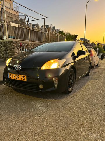 טויוטה פריוס