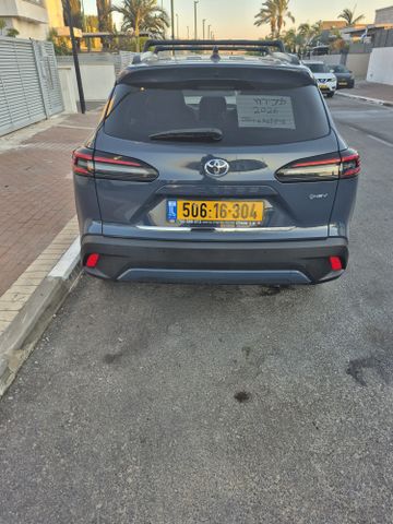 טויוטה קורולה קרוס