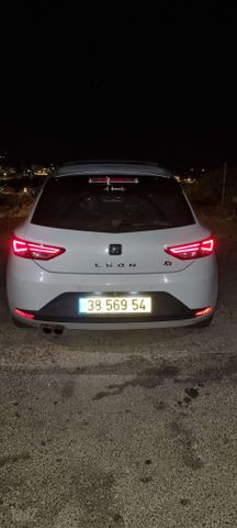 סיאט לאון