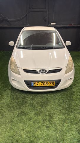 יונדאי i20