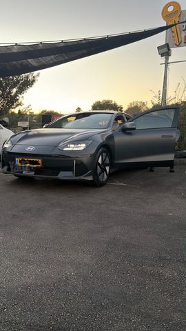 יונדאי איוניק 6