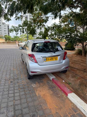 טויוטה יאריס