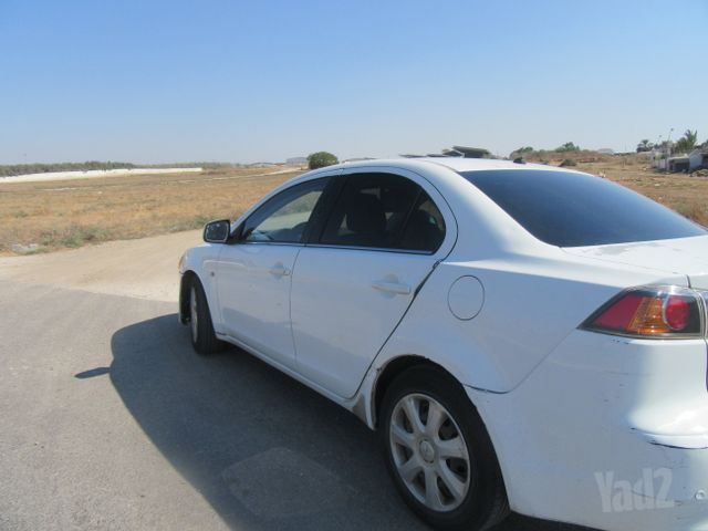 מודעת רכב מיצובישי לנסר