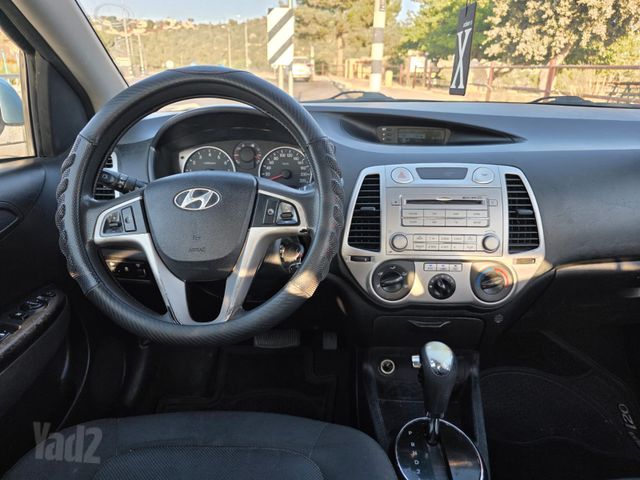 מודעת רכב יונדאי i20