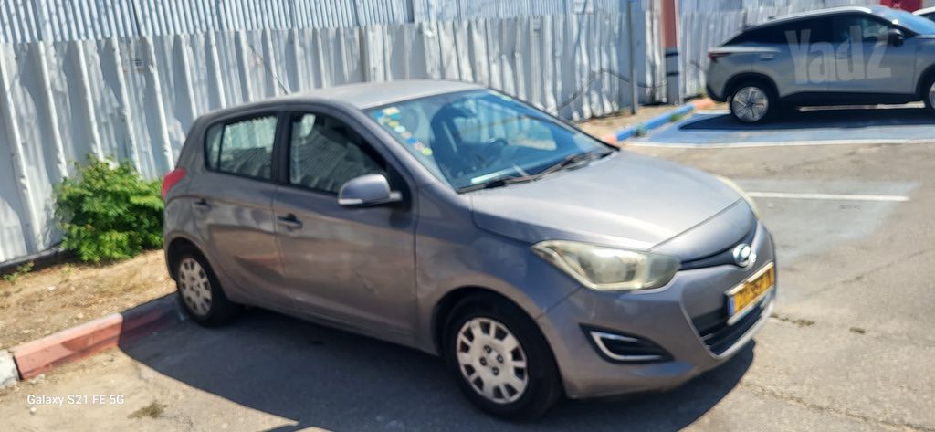יונדאי i20