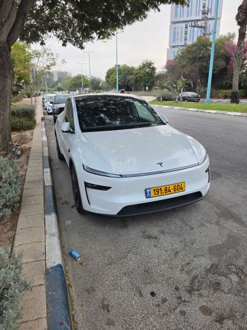טסלה מודל Y