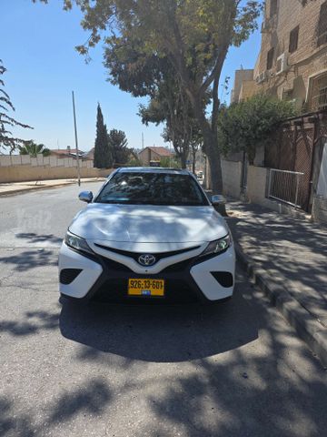 טויוטה קאמרי