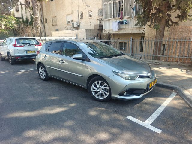 טויוטה אוריס