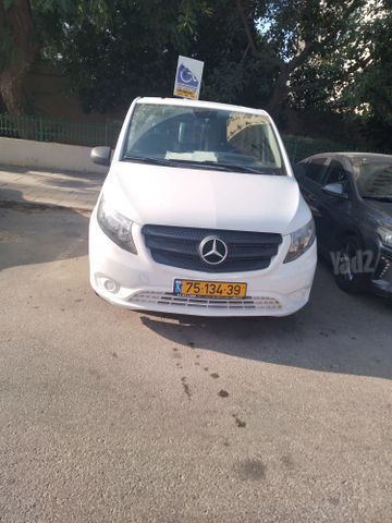 מודעת רכב מרצדס-בנץ ויטו