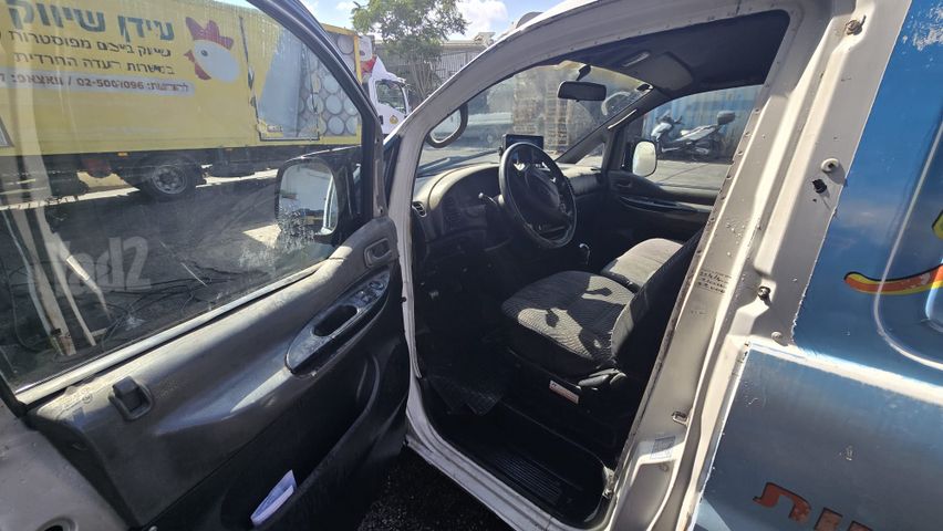 יונדאי H-1 / i800