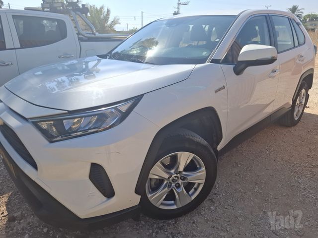 מודעת רכב טויוטה RAV4
