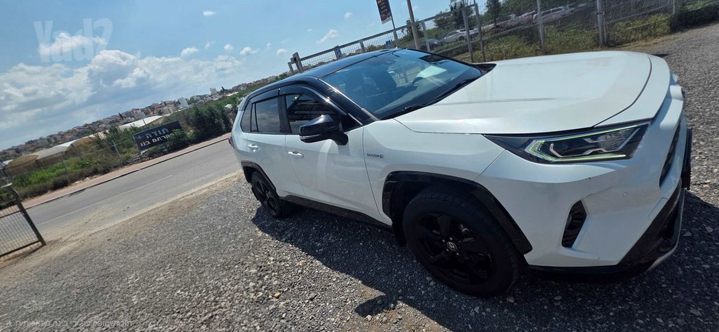 מודעת רכב טויוטה RAV4