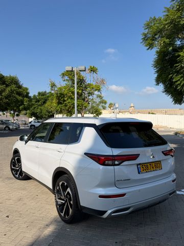 מיצובישי אאוטלנדר