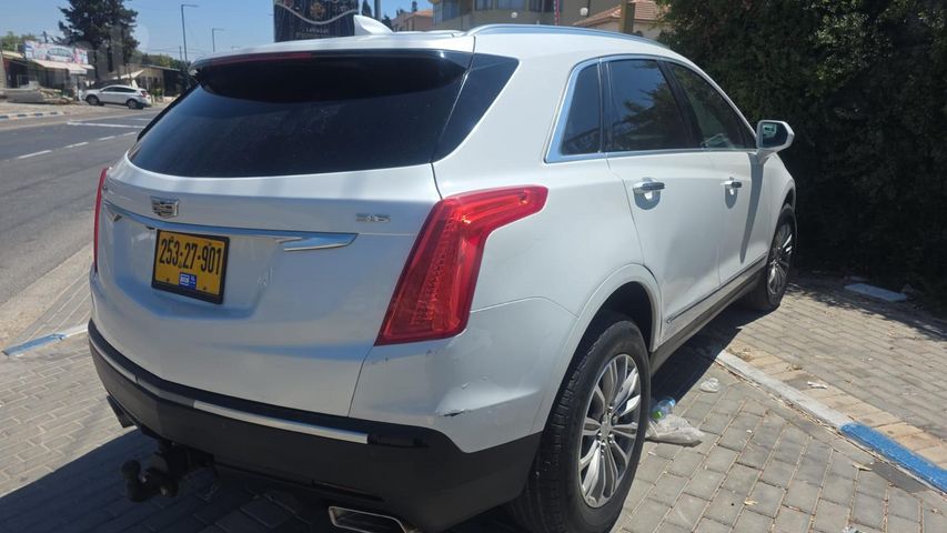 קאדילק XT5