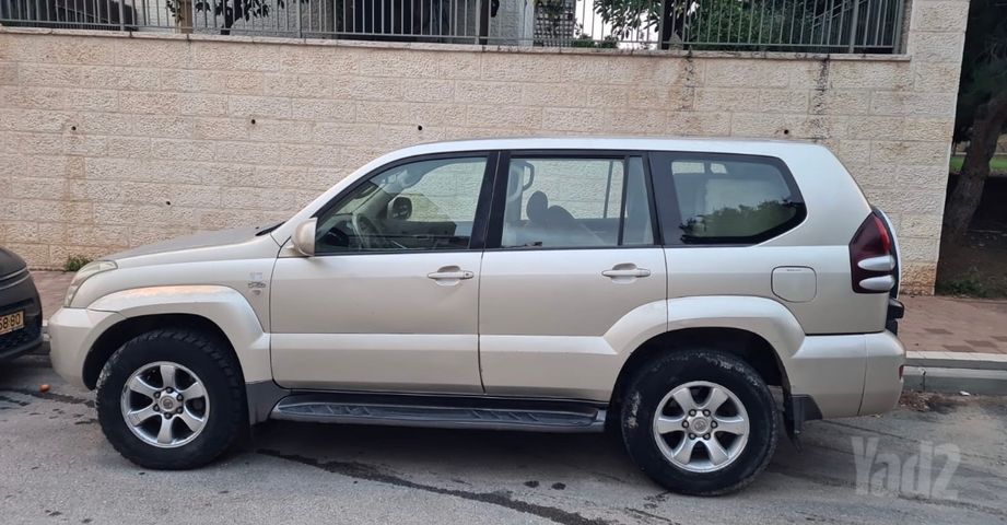 טויוטה לנד קרוזר