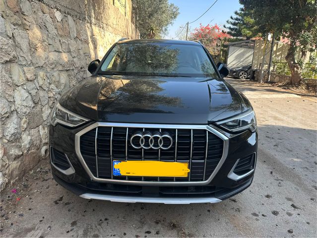 אאודי Q3
