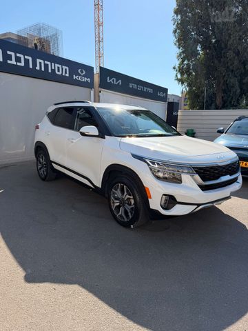 קיה סלטוס