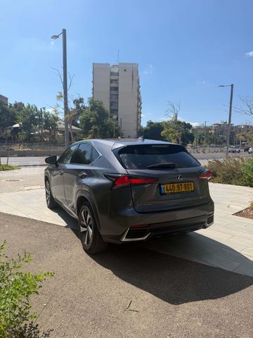 לקסוס NX
