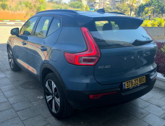 וולוו XC40