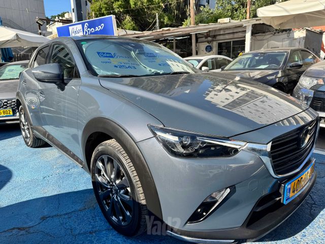 מודעת רכב מאזדה CX-3