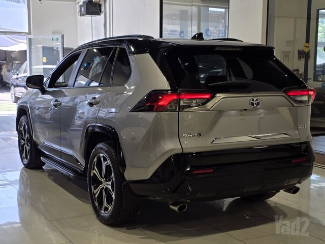 טויוטה RAV4