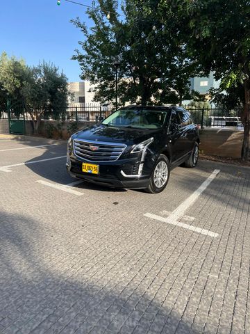 קאדילק XT5