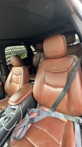 קאדילק XT5
