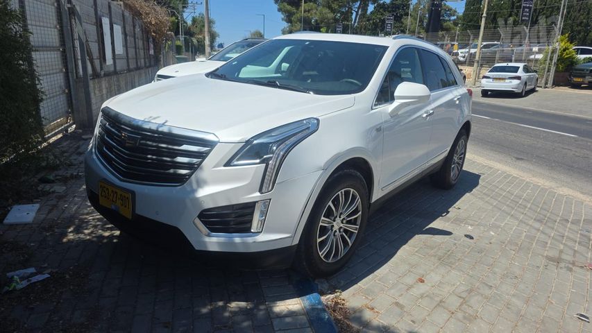קאדילק XT5