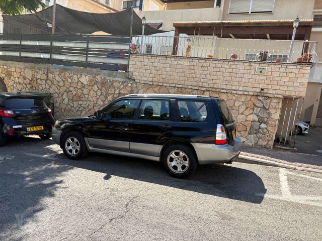 סובארו פורסטר