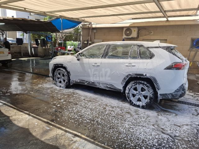 טויוטה RAV4