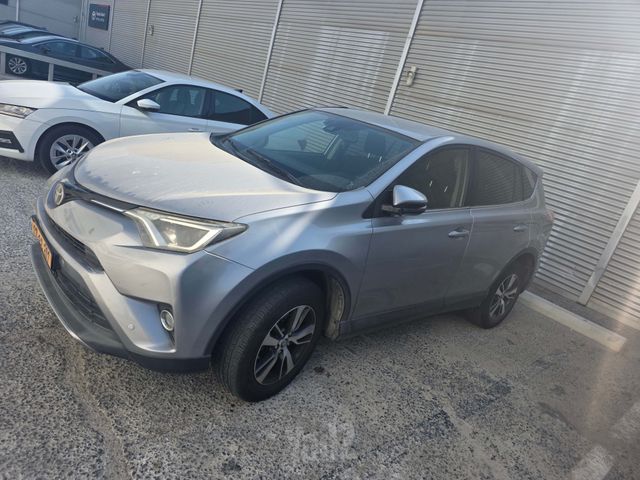 טויוטה RAV4