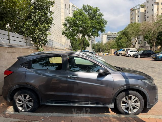 מודעת רכב הונדה HR-V