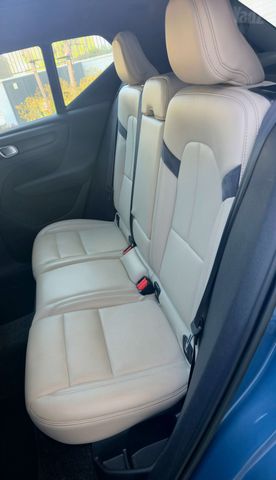 וולוו XC40