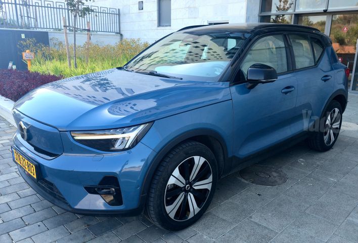 מודעת רכב וולוו XC40