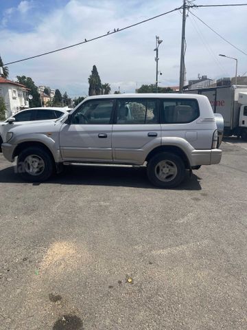 טויוטה לנד קרוזר