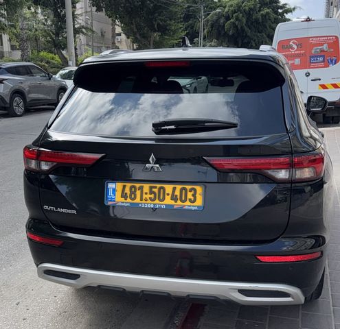 מיצובישי אאוטלנדר