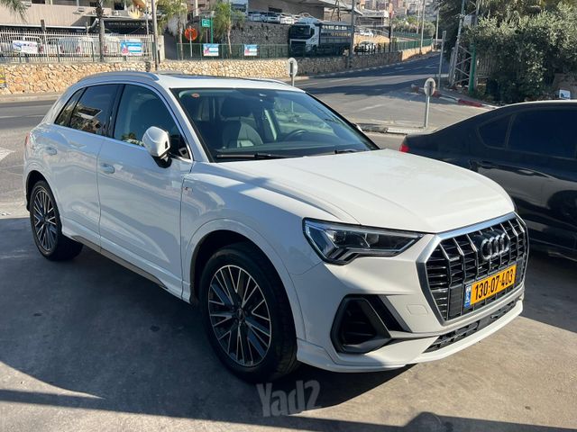 אאודי Q3