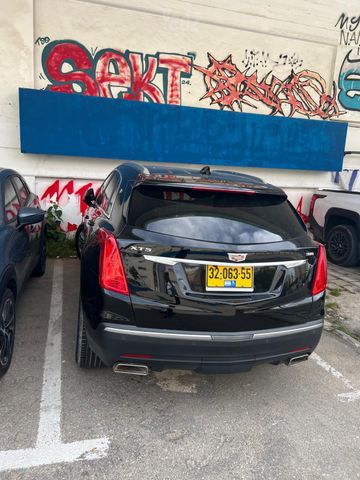 קאדילק XT5