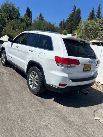 מודעת רכב ג'יפ גרנד צ'ירוקי