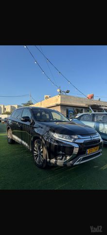 מיצובישי אאוטלנדר