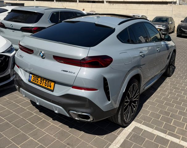 ב מ וו X6
