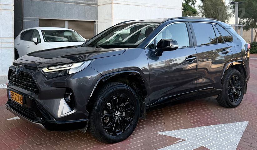 טויוטה RAV4