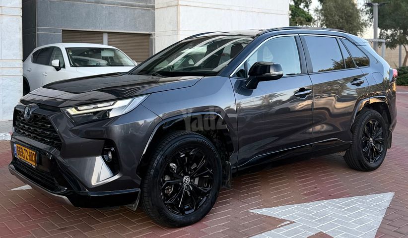 טויוטה RAV4