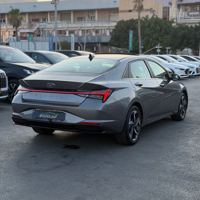 יונדאי אלנטרה