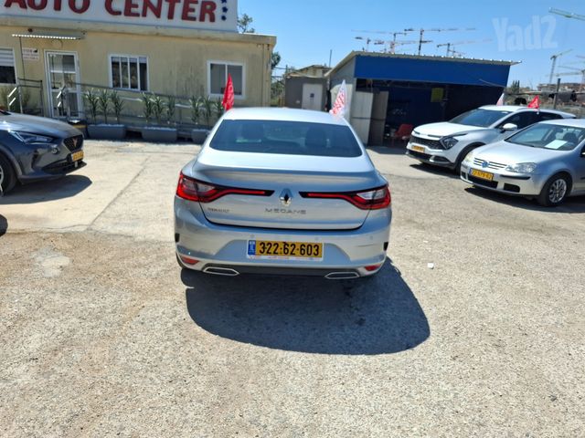 רנו מגאן