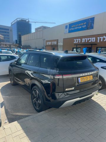 ג'אקו J7